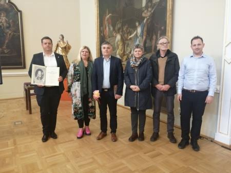 Kostanjevica na Krki - Logotip Valvasorjevo priznanje za leto 2022 1